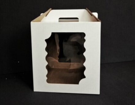Коробка для торта с ручками и окнами, размер: 24х24см, высота:26см