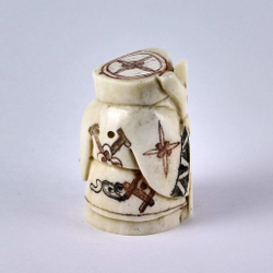 Нэцкэ Дзюродзин с посохом и корзиной рыбы