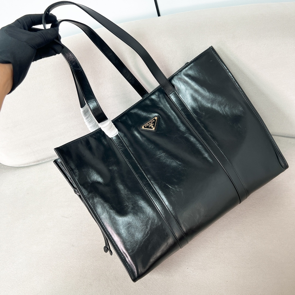 Prada Large Leather Tote Bag 39 cm