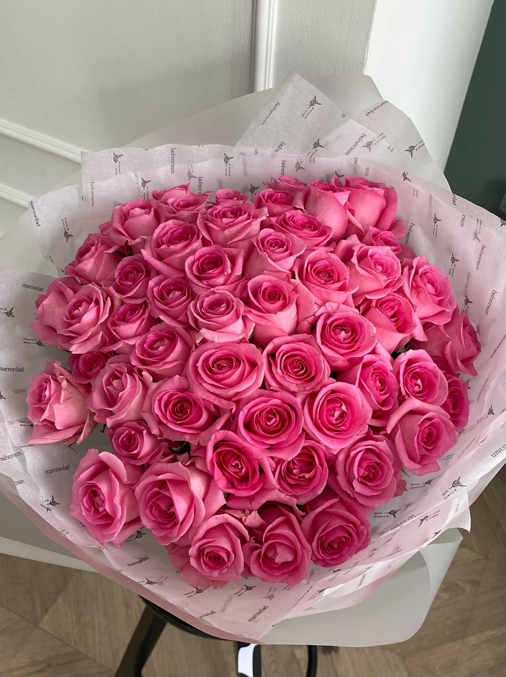 Гранд-букет из розовых роз 51шт