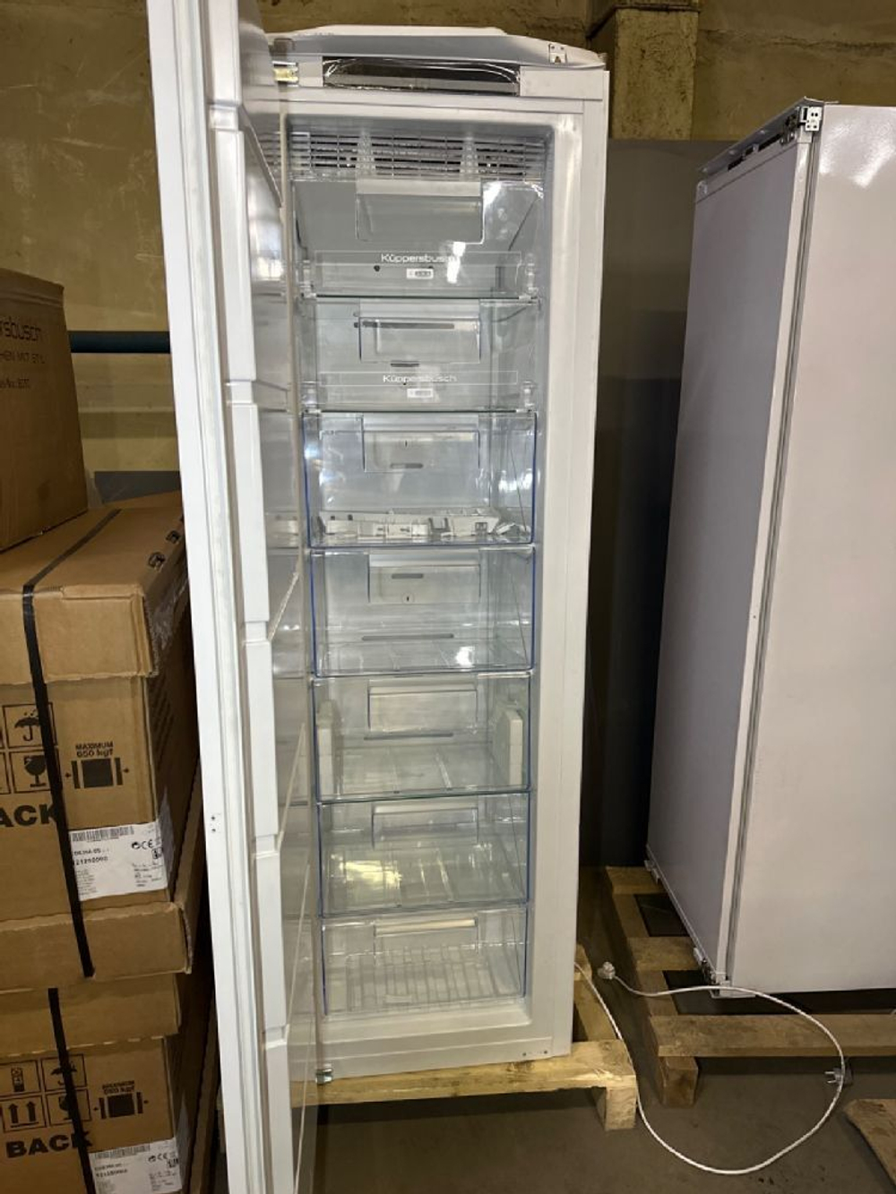 Встраиваемая морозильная камера Kuppersbusch FG 8840.0i