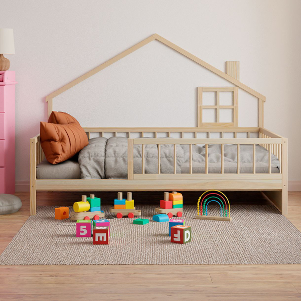 Кровать-домик односпальная 90х200 Локи с настилом из массива сосны для детской комнаты, в натуральной отделке