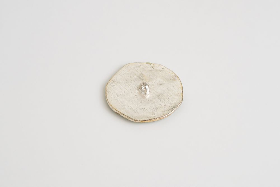 Винтажная металлическая пуговица с изображением цветка