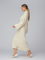 Женское платье миди трапеция бежевое под горло