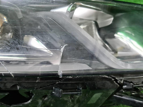 Битая Фара правая Geely Coolray (19-23) галоген