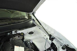 Упор (амортизатор) капота для Mitsubishi ASX (2010-2019) Autoinnovation.02-05