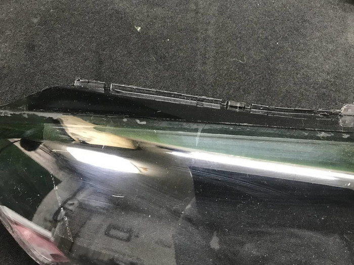 Стекло фары левое BMW X5 G05 (2018-2023)