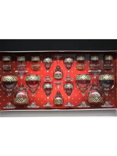 Подарочный набор 18 предметов с фужером