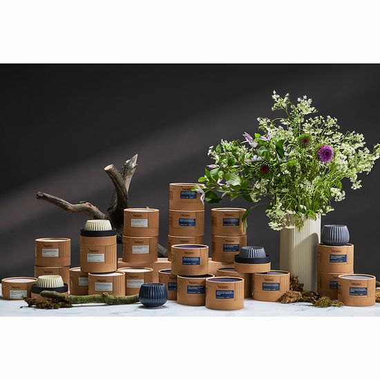 Свеча ароматическая vetiver & black cypress из коллекции edge, серый, 30 ч