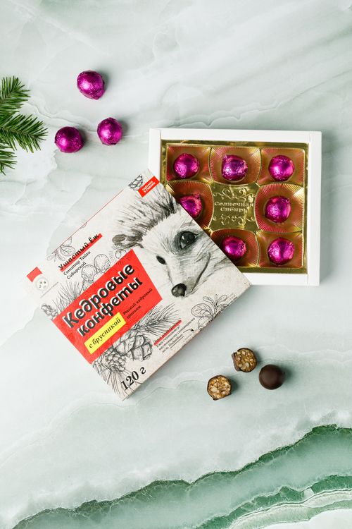 Кедровые конфеты "с Брусникой" в шоколаде ручной работы / 120 гр / грильяж / Солнечная Сибирь