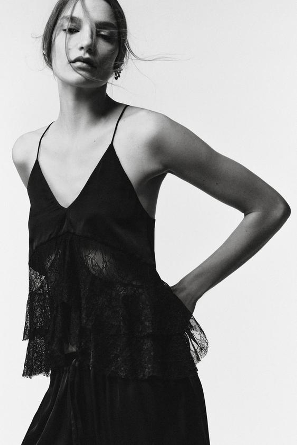 ZARA КОМБИНИРОВАННЫЕ БРЮКИ ИЗ КРУЖЕВА, ЧЕРНЫЙ