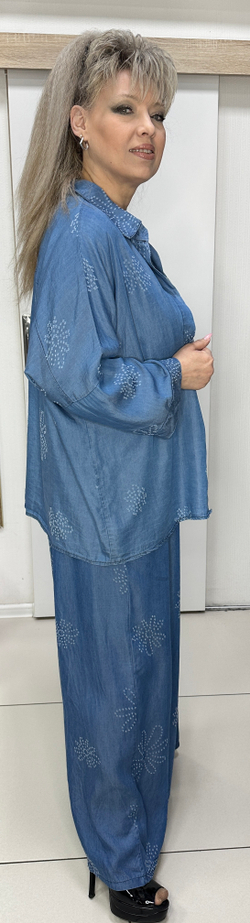 Брючный итальянский костюм в джинсовом цвете