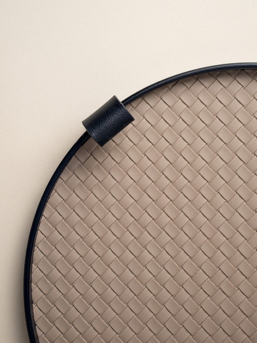Поднос из плетеной кожи Айвори
