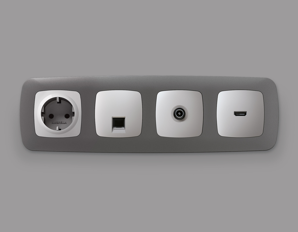 OP4140 Лицевая панель OMEGA (Серебро глянец) для HDMI розетки QUANT