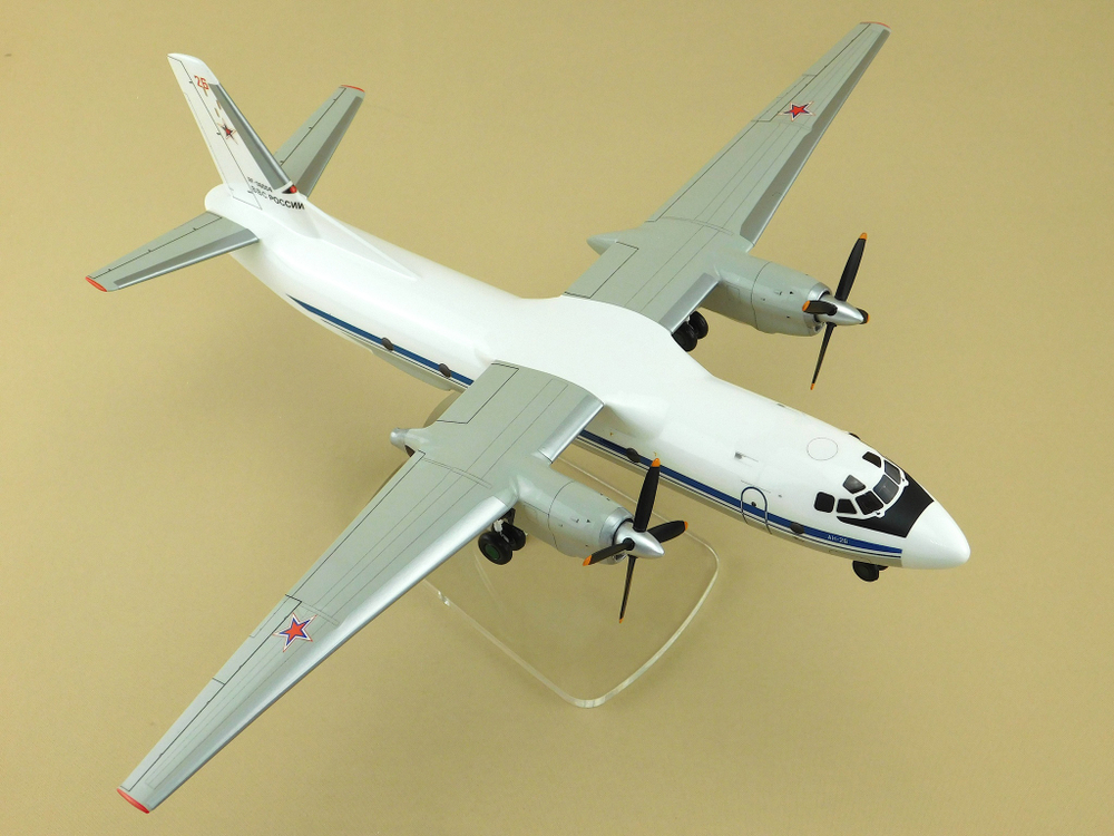 Модель самолета Ан-26 (М1:72, ВВС России, RF-36004,26) с шасси