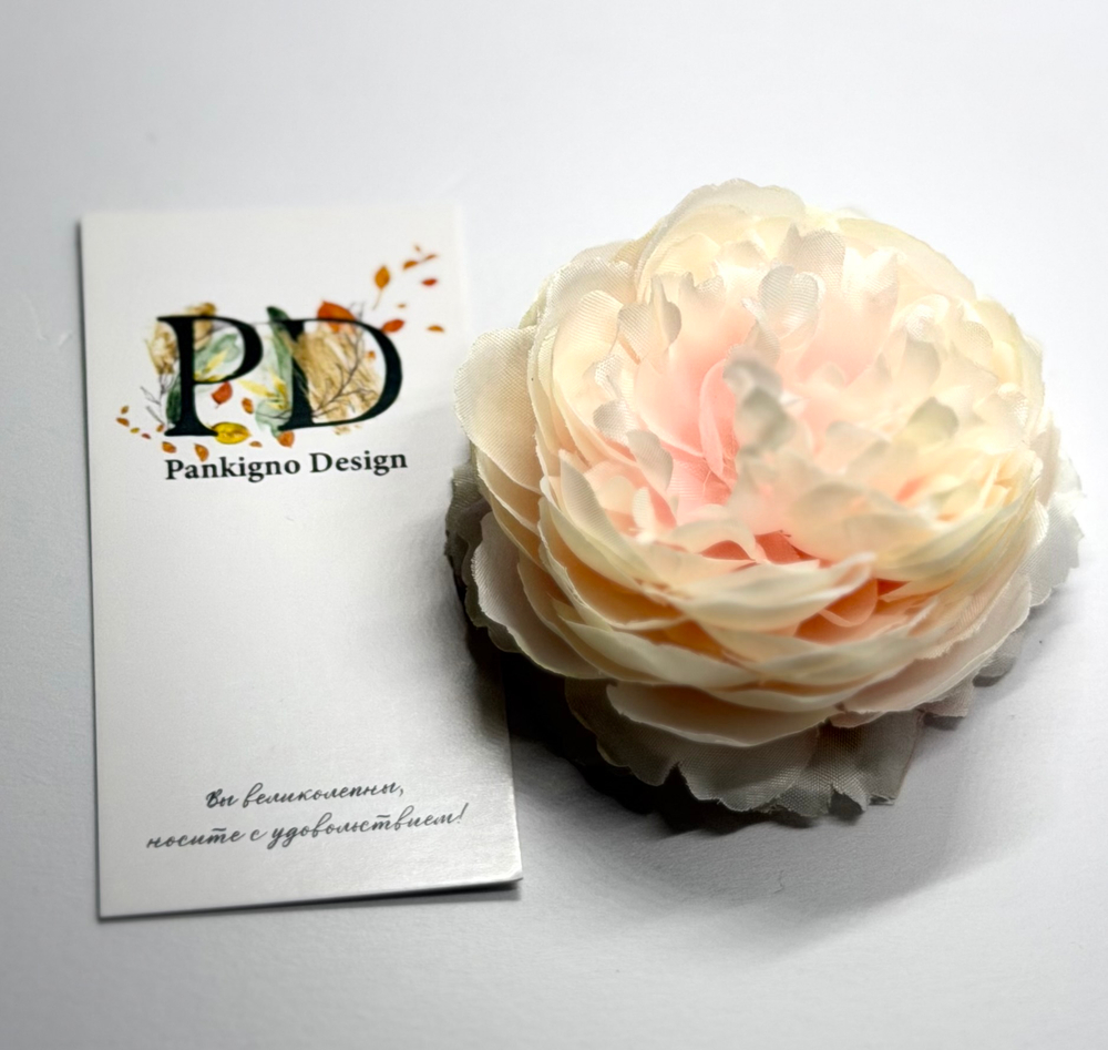 Брошь с заколкой Pankigno Design с мини пионом