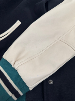 Бомбер Zara