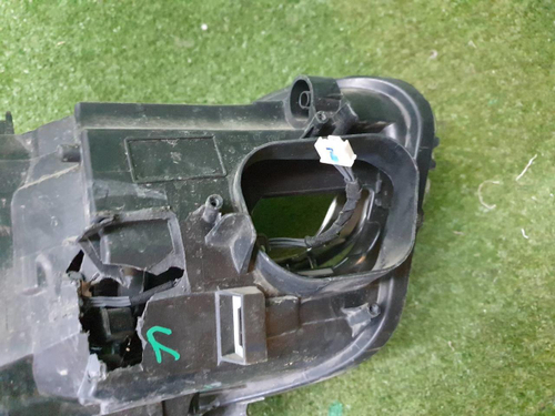 Битая Фара левая BMW X1 F48 (2015-2019) LED