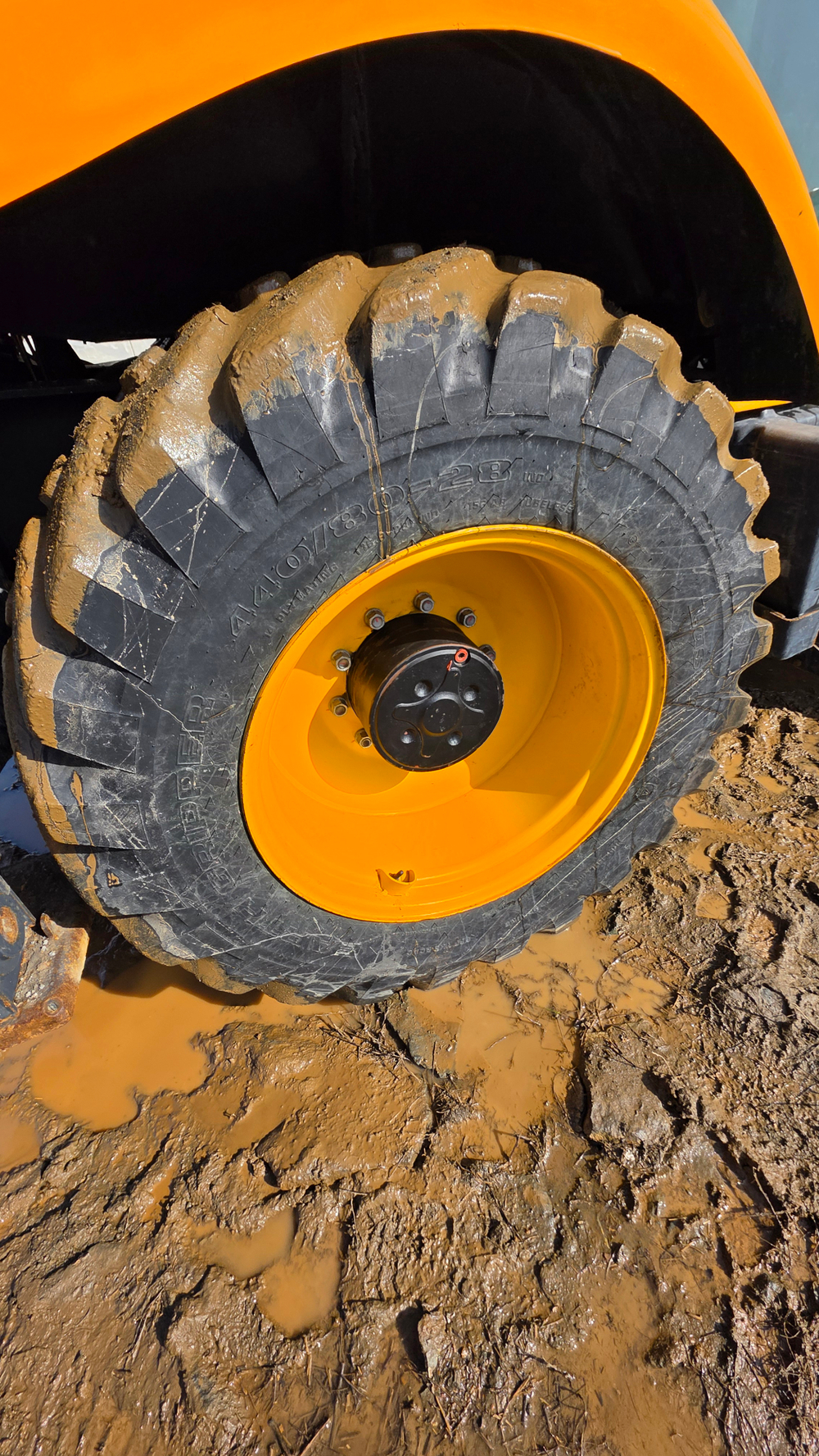 Cukurova 884 Экскаватор-погрузчик 884 (Дизельный, 4,4 л., 101 л.с.)