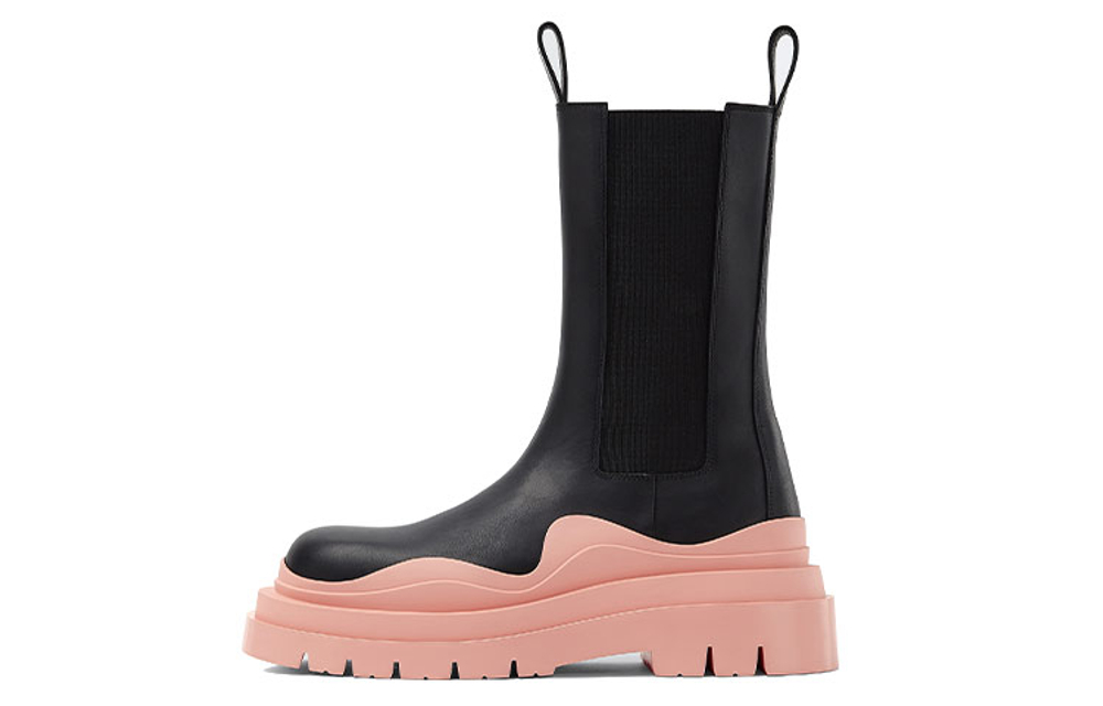 Bottega Veneta Tire Chelsea Boots Women"s Black Pink