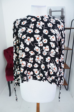 Блузка MANGO из вискозы такая красивая 42 размер