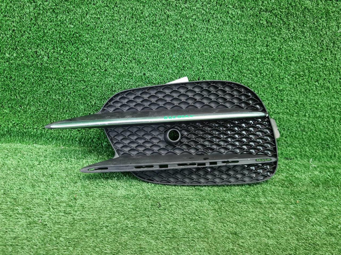 Решетка бампера левая Mercedes E W213 (16-21) AMG