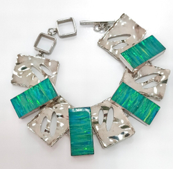 Браслет с опалом из серебра "Эстерелла"