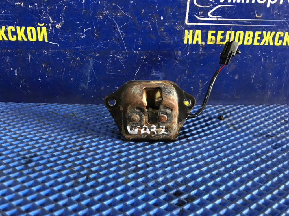 Замок багажника NISSAN CEFIRO 1997-2000