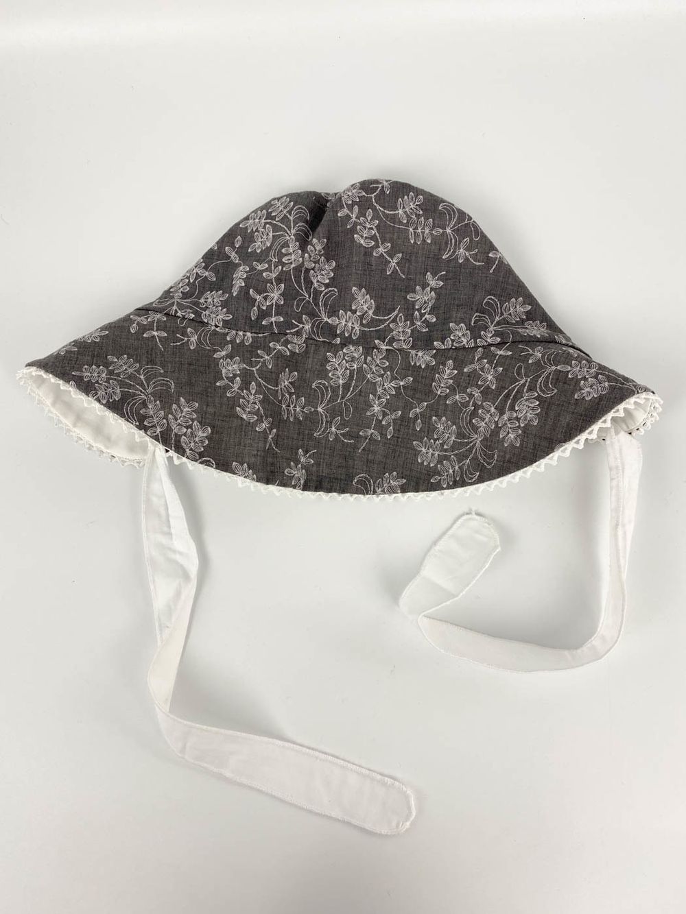 Платье и панама, 98