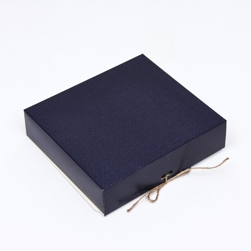 Коробка складная "Настоящему мужчине" 20 х 18 х 5 см