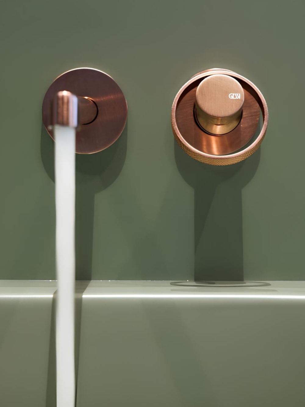 Cмеситель Gessi Anello, настенный, встраиваемый, без излива, на 1 потребителя, внешняя часть, цвет Warm Bronze Brushed PVD