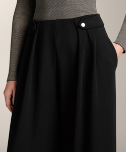 OYSHO Брюки с широкими штанинами и складками на поясе, черный