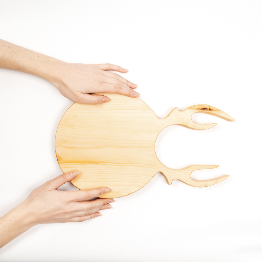 Доска разделочная из древесины сибирского кедра. RD93