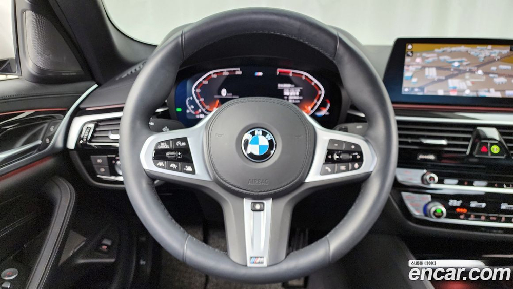 BMW 5 Series (G30) 520i M Sports (07.2020)