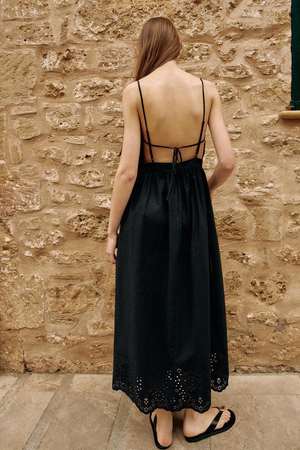 ZARA ПЛАТЬЕ МИДИ С АЖУРНОЙ ВЫШИВКОЙ, ЧЕРНЫЙ
