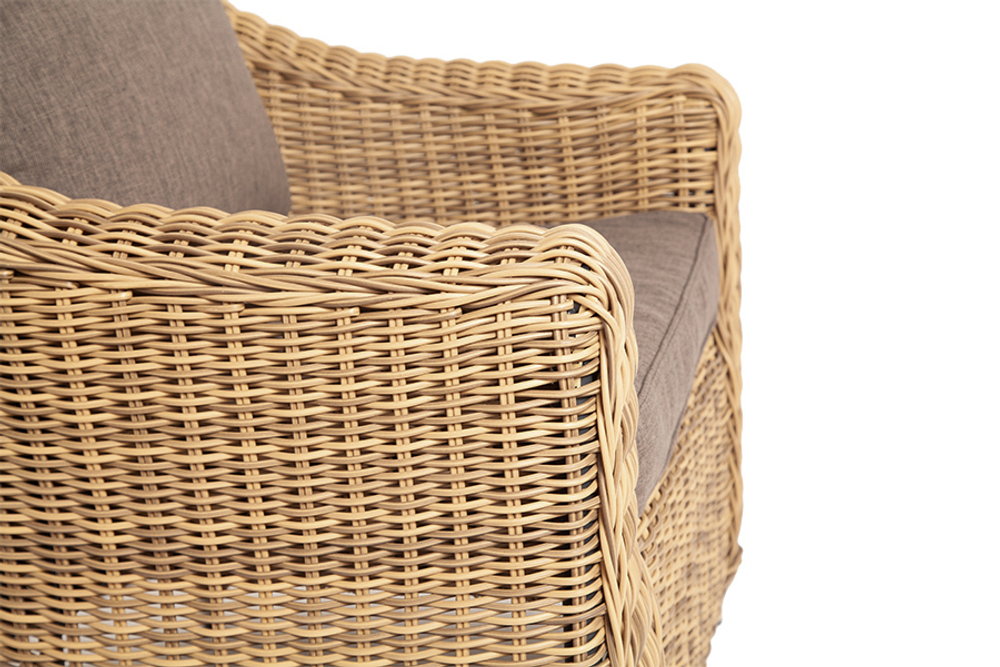 "Кон Панна" кресло из искусственного ротанга, цвет соломенный