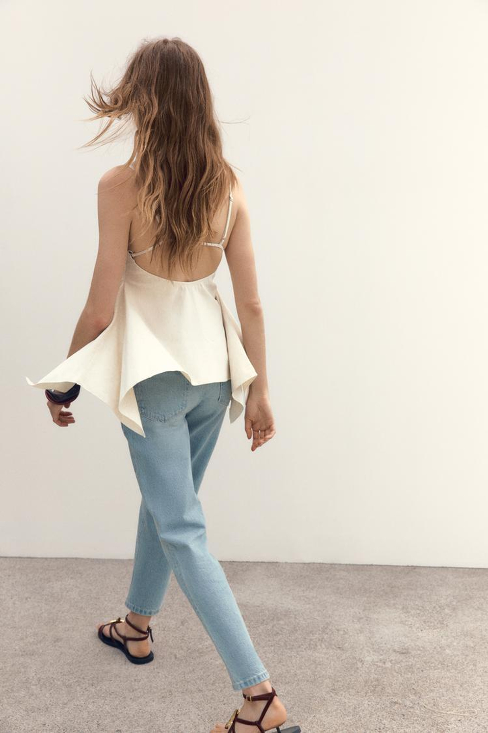 ZARA ТОП АСИММЕТРИЧНОГО КРОЯ С БАСКОЙ, ЭКРЮ С МЕЛАНЖЕВЫМ ЭФФЕКТОМ