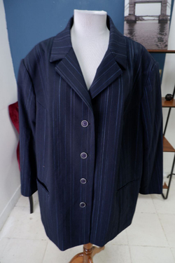 Пиджак в полоску 66 размер