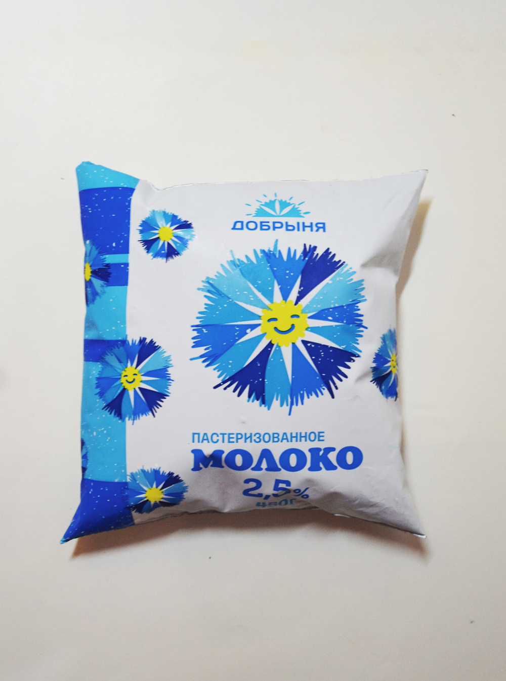 Молоко Добрыня 450г 2.5%