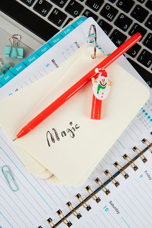Ручка гелевая, красный корпус "Снеговик"