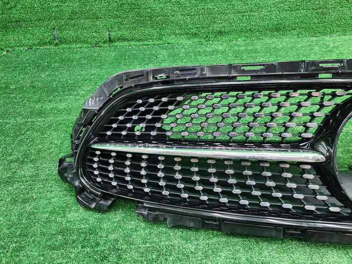 Решетка радиатора Mercedes E C238 (2020-2023)