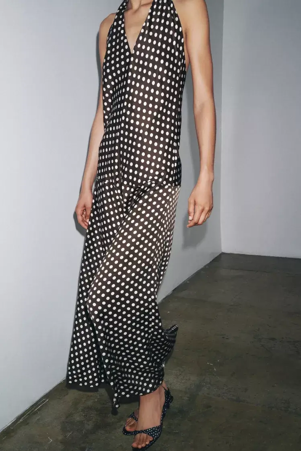 ZARA ПЛАТЬЕ ХАЛТЕР В ГОРОШЕК — ZW COLLECTION, КОРИЧНЕВЫЙ