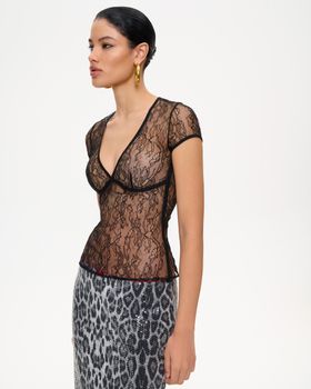 Топ из кружева