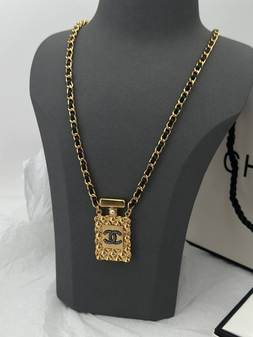 Кулон CHANEL
