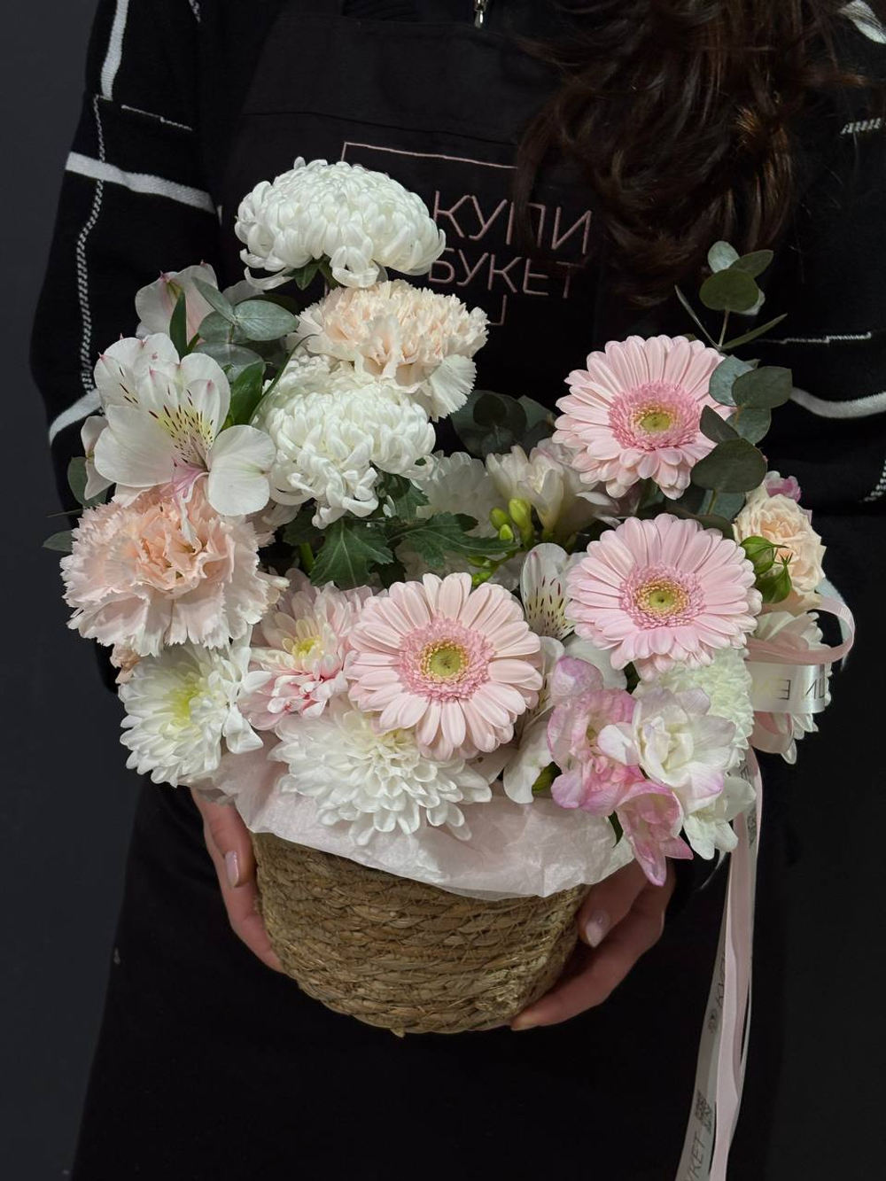 Нежная корзинка на 8 марта
