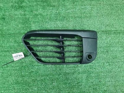 Решетка переднего бампера левая BMW X1 F48 (15-19)