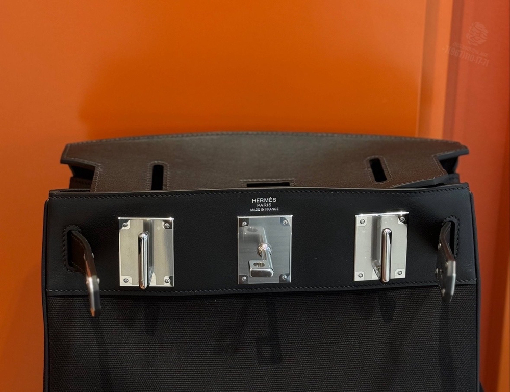 Сумка-слинг Hermes