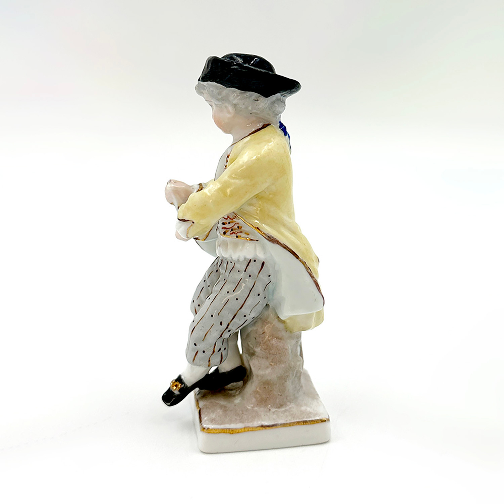 [Коллекционный предмет] Фарфоровая статуэтка "Мальчик с виноградом". G8. Мейсен (Meissen), Германия.