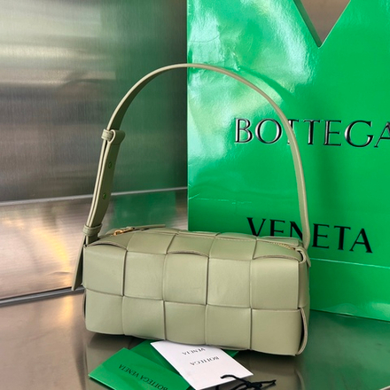 Bottega Veneta Small Brick Cassette 23 cm