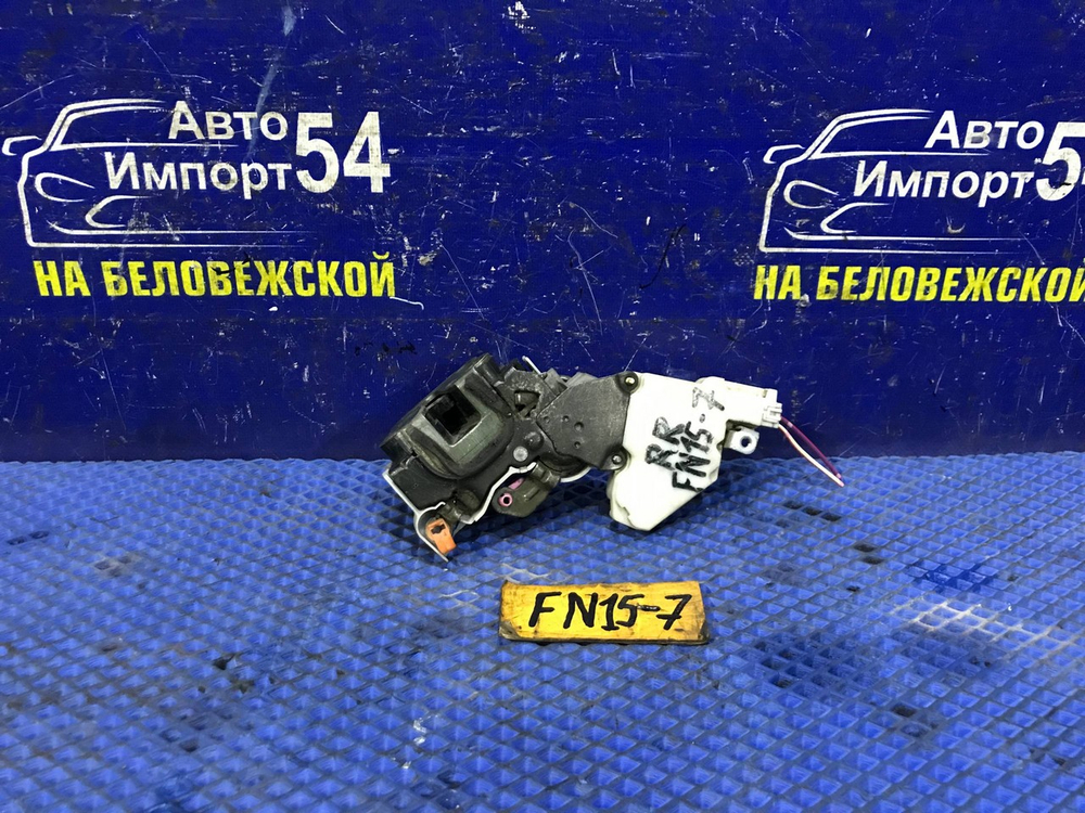 Замок двери задней правой NISSAN PULSAR 2000